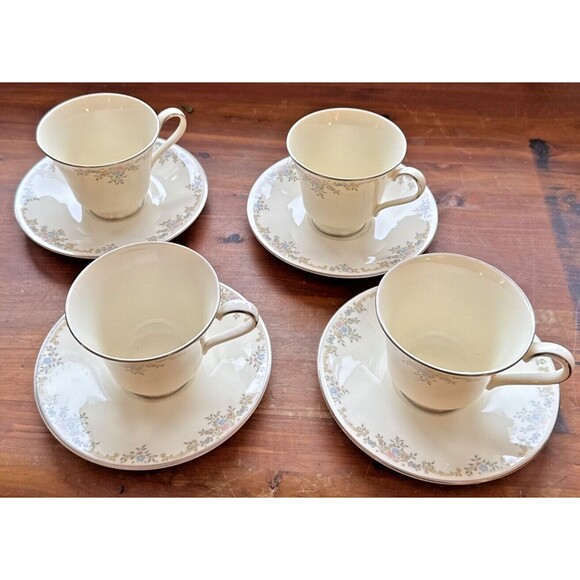 Royal Doulton 4 Teacup And Saucer Sets "Giselle" Romance Collection 1980s VTG - Picture 2 of 9